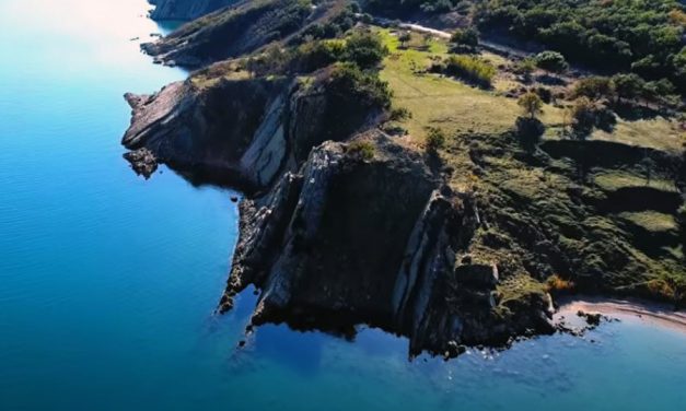 Chorvatský ostrov Pag z dronu